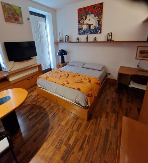 Osti 3 Beautifully Furnished Apartment Milan Exterior photo